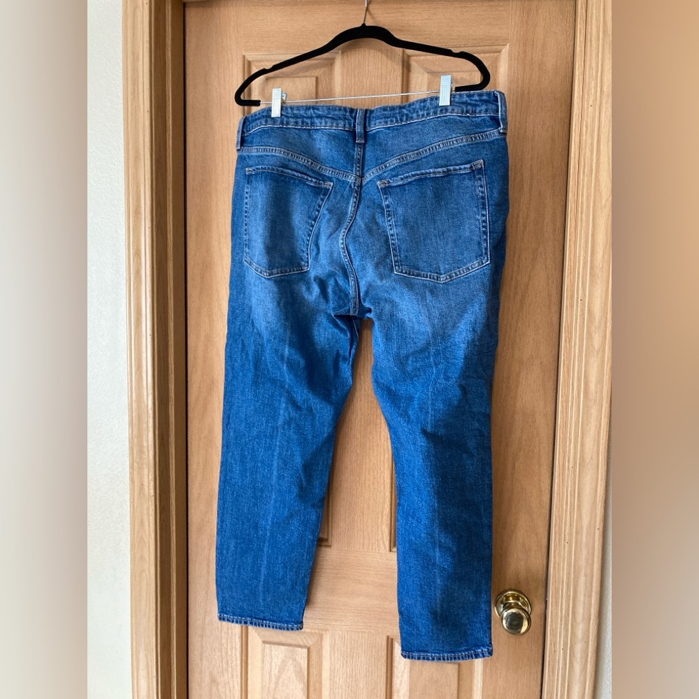 Old Navy Women’s High-Rise Straight Jeans - Picture 2 of 4